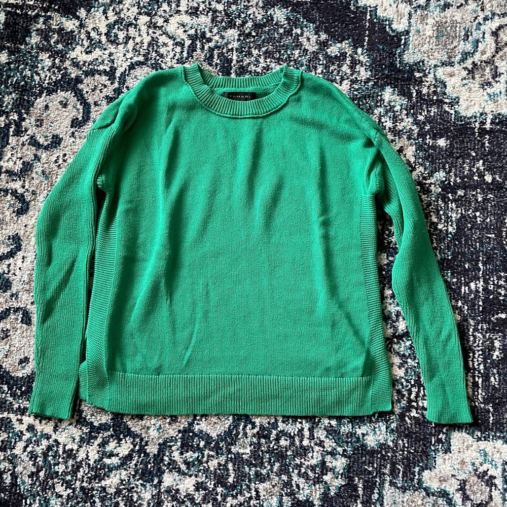 EUC Tahari Bright Green Sweater
